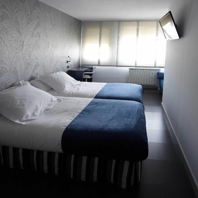 Hostal Averroes Burgos Quarto foto